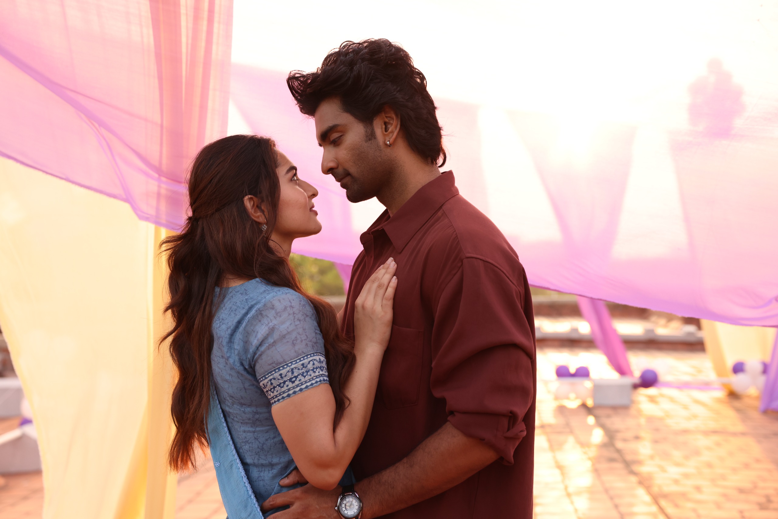 மனதை வருடும் காதல், நினைவுகளை கிளறும் உணர்வுகள்! - 'இதயம் முரளி' திரை விமர்சனம்